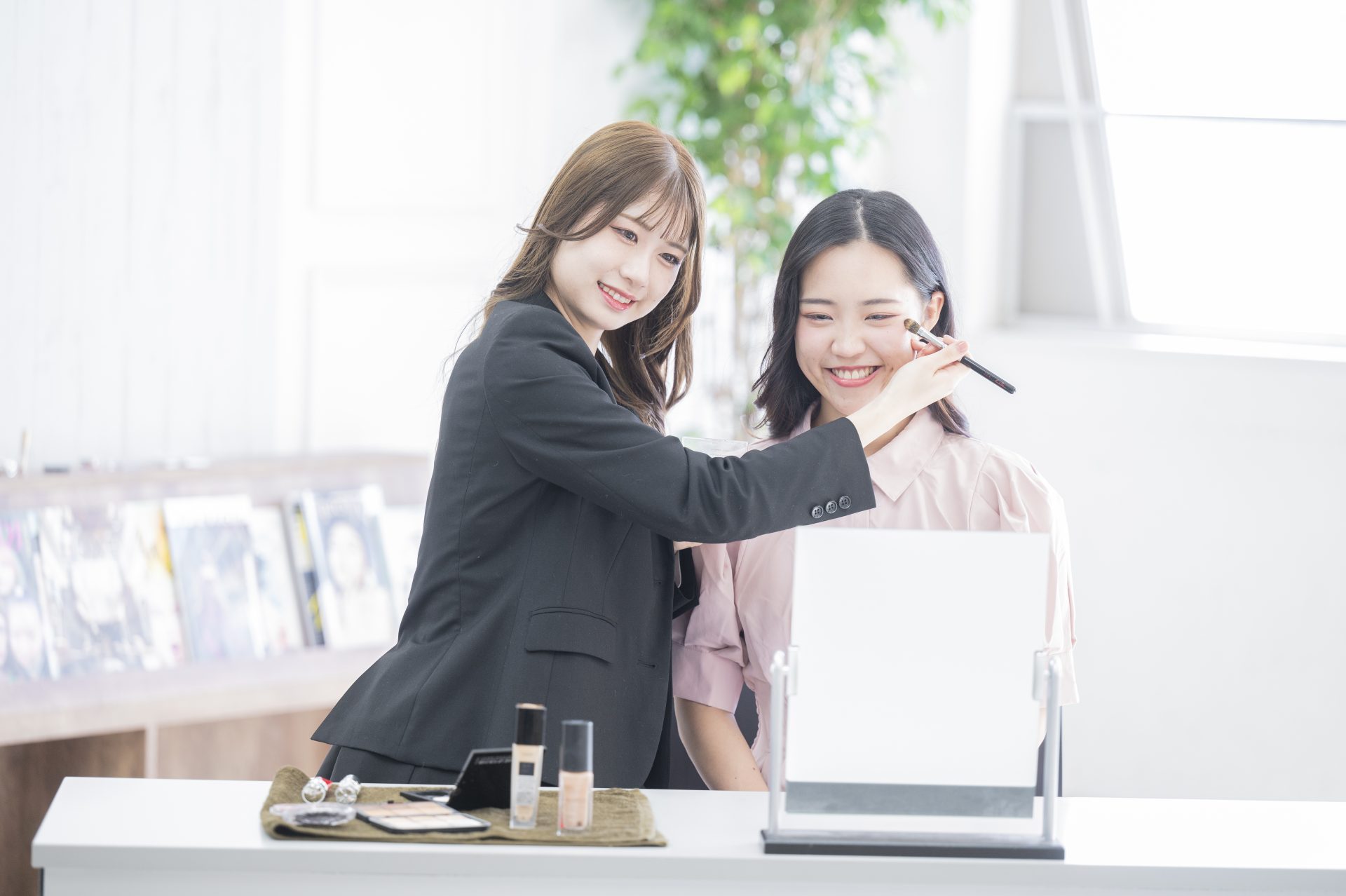 メイク・ネイル・エステ体験<br>1月17日(土)<br>10:00~11:30