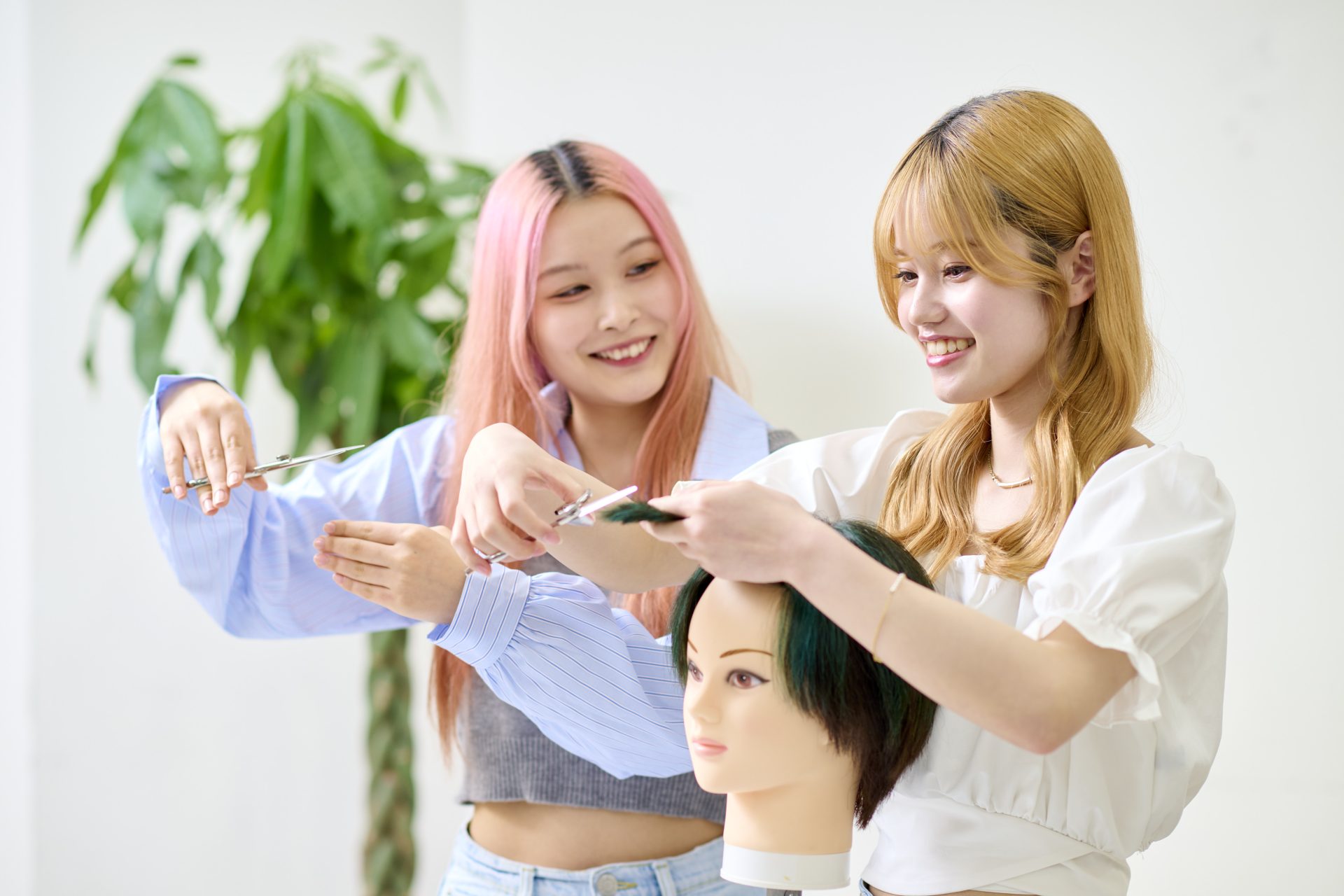 美容師体験<br>3月7日(土)<br>10:00~11:30