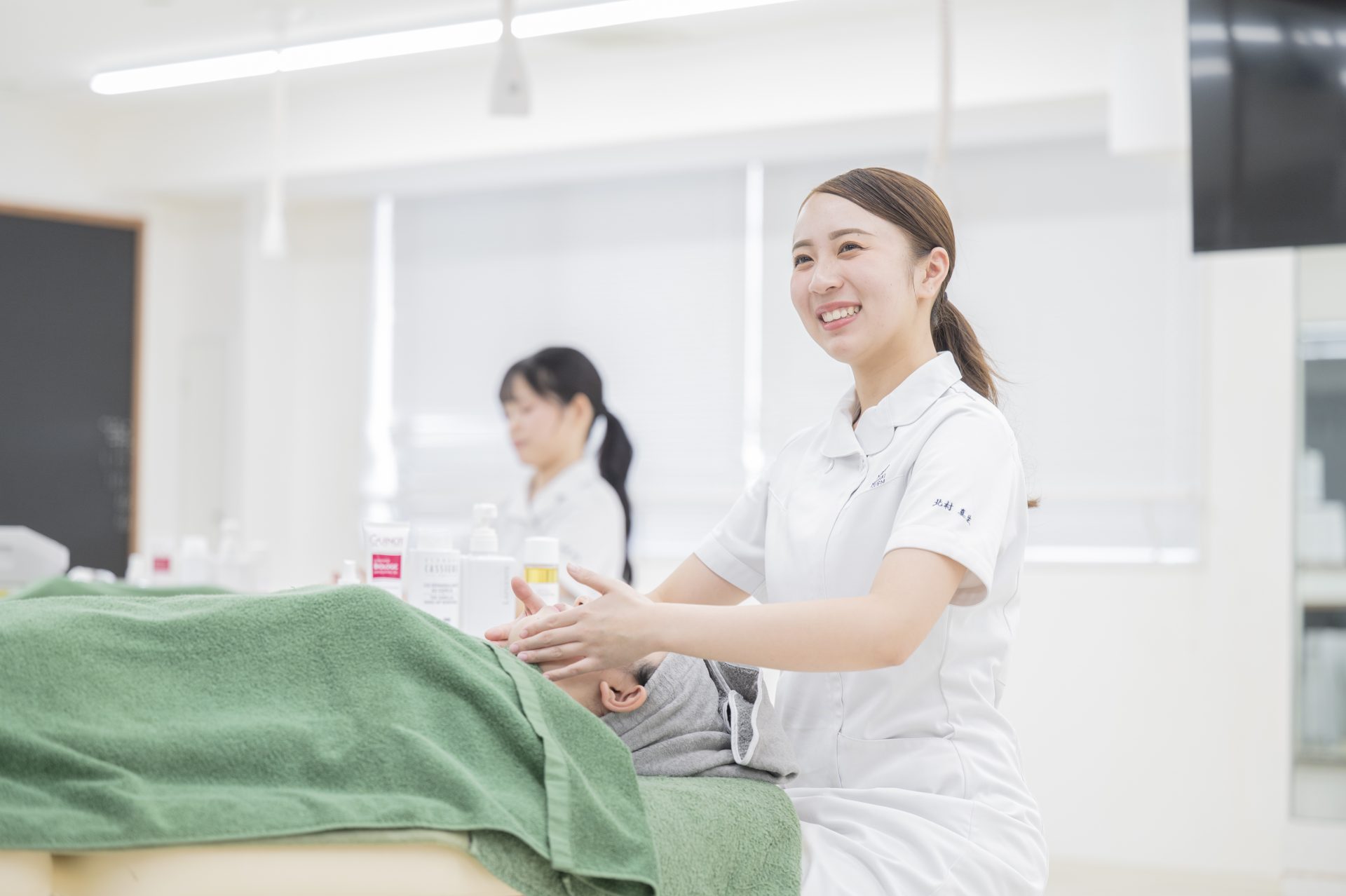 メイク・ネイル・エステ体験<br>4月11日(土)<br>10:00~11:30