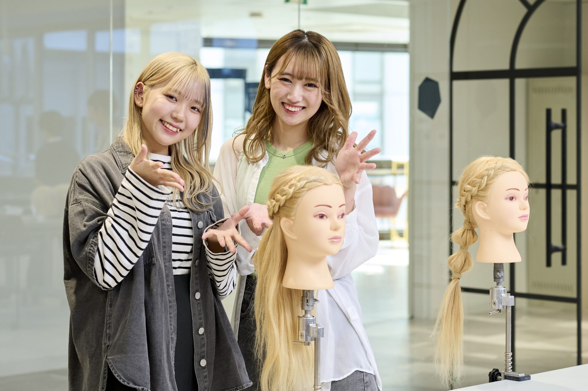 美容師体験<br>4月11日(土)<br>13:30~15:00